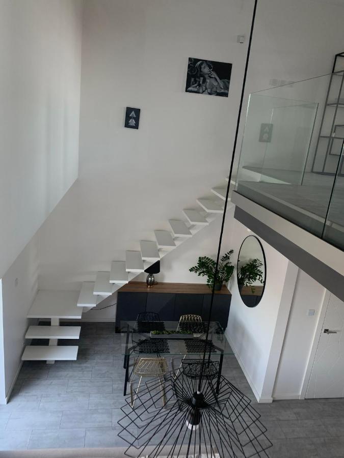 Two-Levels Penthouse With A Garden In The City Center Apartment วูดช์ ภายนอก รูปภาพ