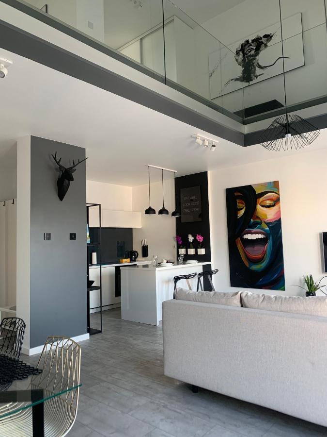 Two-Levels Penthouse With A Garden In The City Center Apartment วูดช์ ภายนอก รูปภาพ